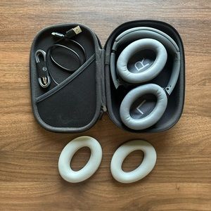 Bose QuietComfort 45 Bluetooth Wireless Noise Cancelling Headphones Eclipse Grey